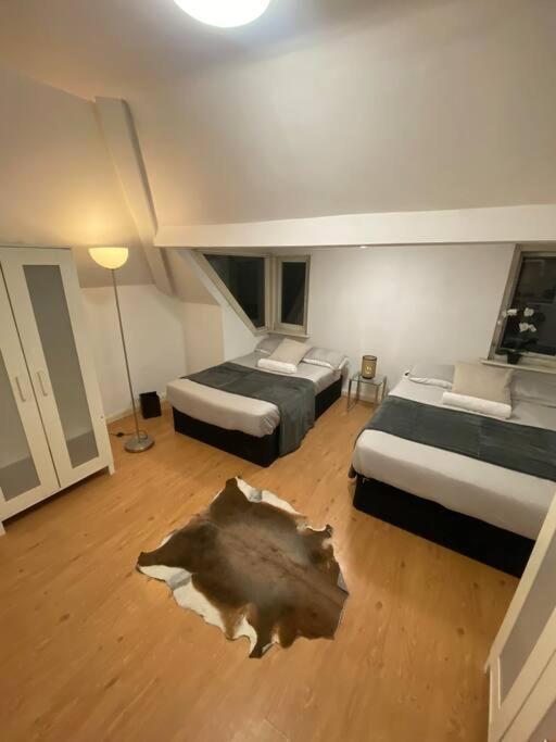 Penthouse Studio With 2 Double Beds & Smart Tv. Great London Location Daire Dış mekan fotoğraf